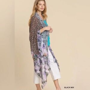 NWT Umgee Mixed Floral Print Metallic Foil Detail Open Front Angel Wing